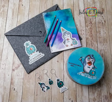 Lade das Bild in den Galerie-Viewer, Digistamp "Tollpatschiger Pinguin Norbert"